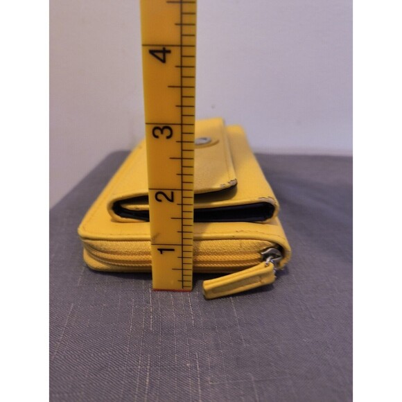 Nautica Womens Wallet Yellow Blue Credit Card ID Holder Zippered - Picture 9 of 9
